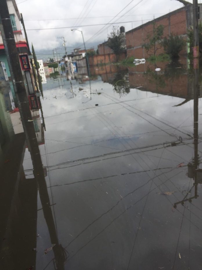 Lluvia Provoca Inundaciones Y P Rdidas Materiales En Colonia Carlos