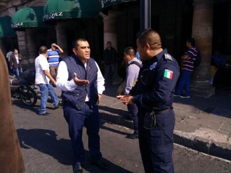 Director de Seguridad Pública de Michoacán prefirió un cafe que resolver bloque en Morelia