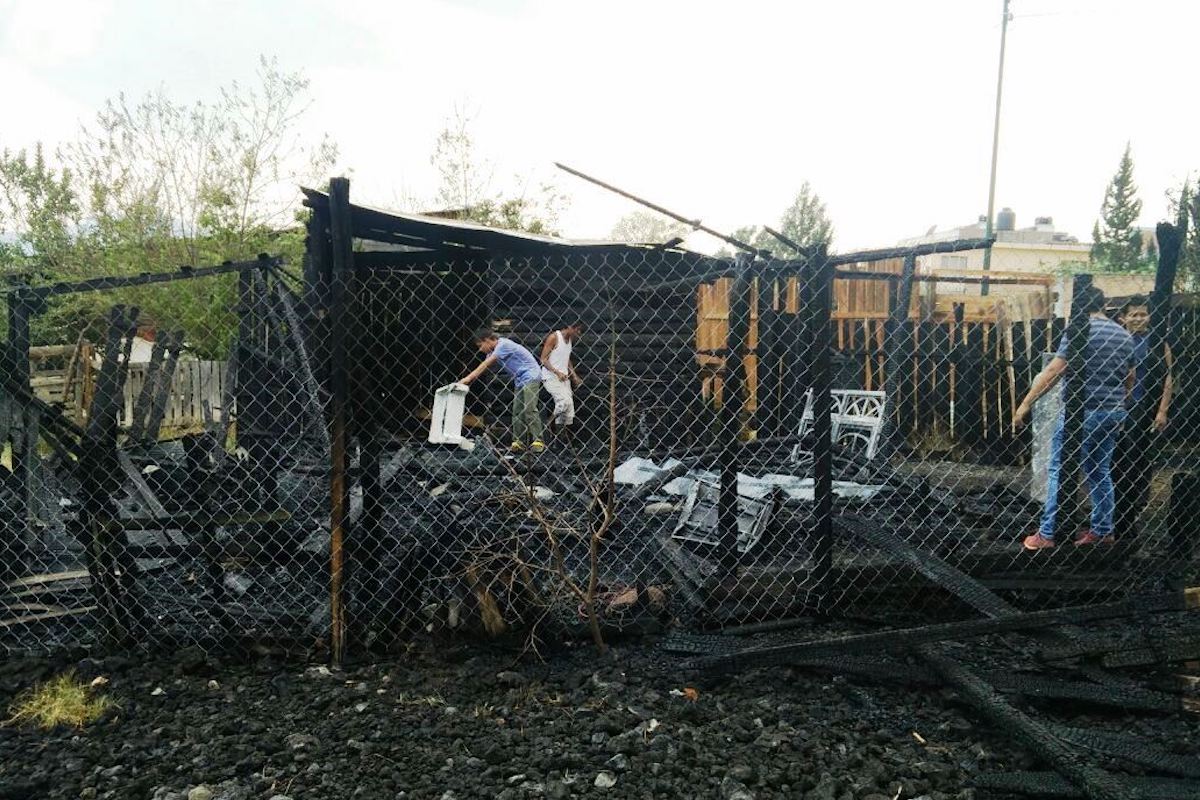 Incendio de tres casas en la colonia Ignacio López Rayón, Morelia 1