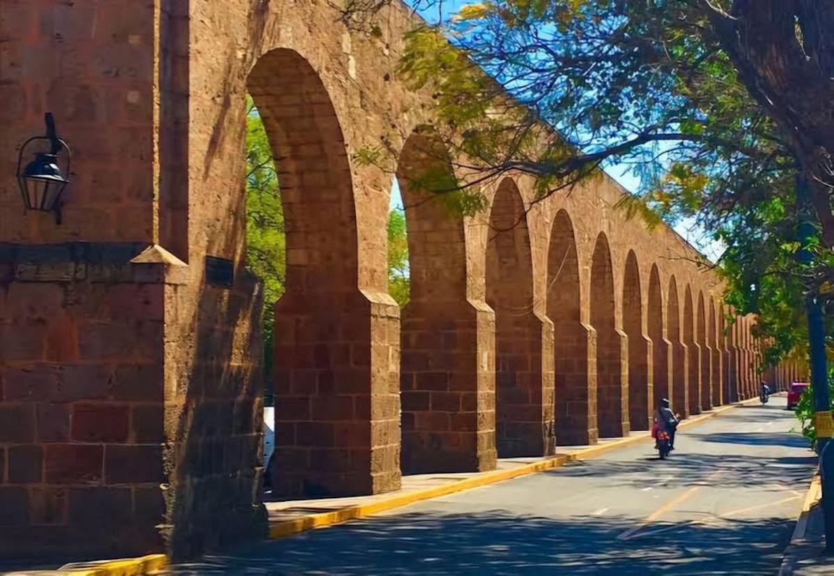 Monumentos de Morelia El Acueducto y la casa natal de Morelos 1