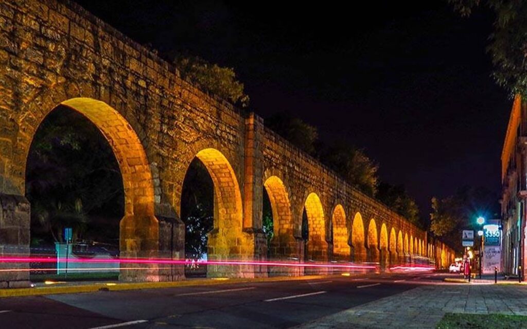 Monumentos de Morelia El Acueducto y la casa natal de Morelos 2