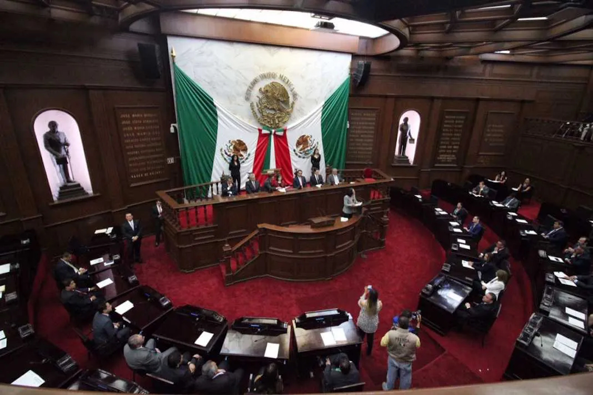 Reestructuración de deuda estatal de Michoacán será aprobada por PRI y PRD