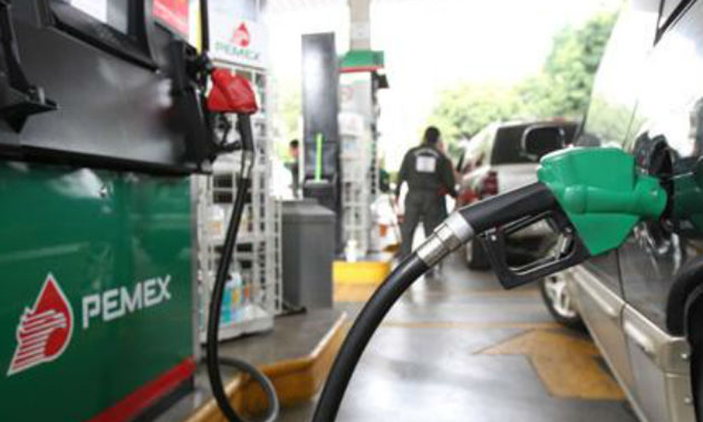Promete PEMEX restaurar distribución de combustible en Michoacán
