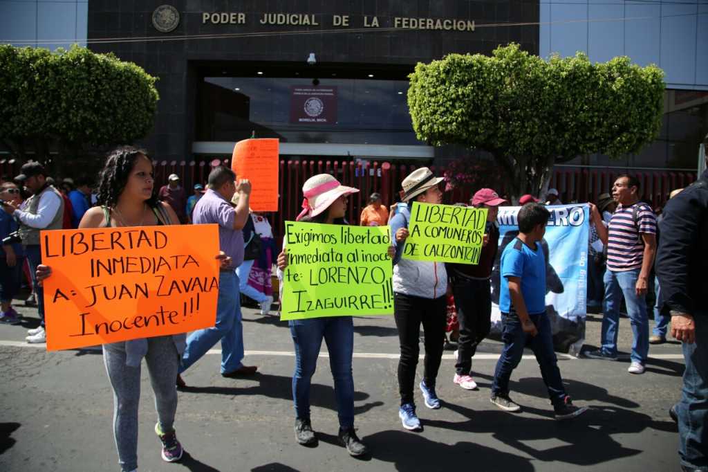 CNTE Marcha: exige pago de bonos y liberación de detenidos Caltzontzin