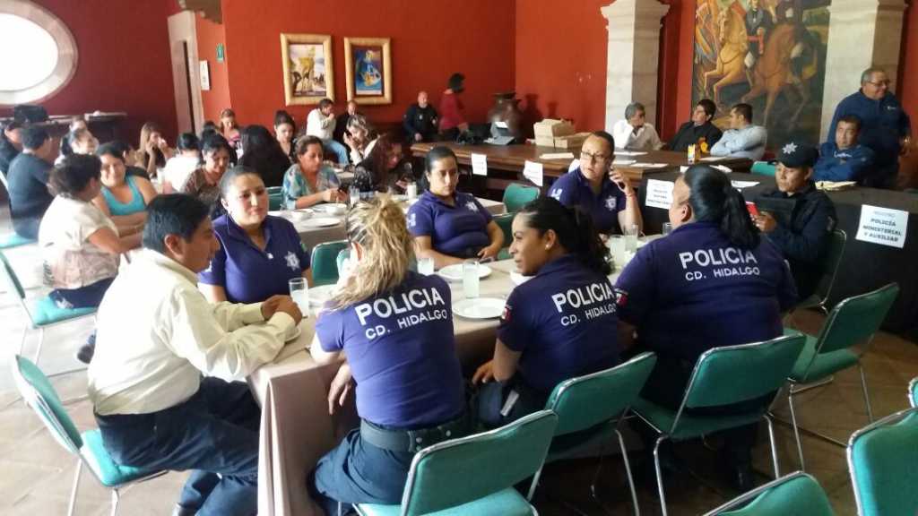 Mujeres policías de Michoacán son excluidas de festejo por el Día Internacional de la Mujer