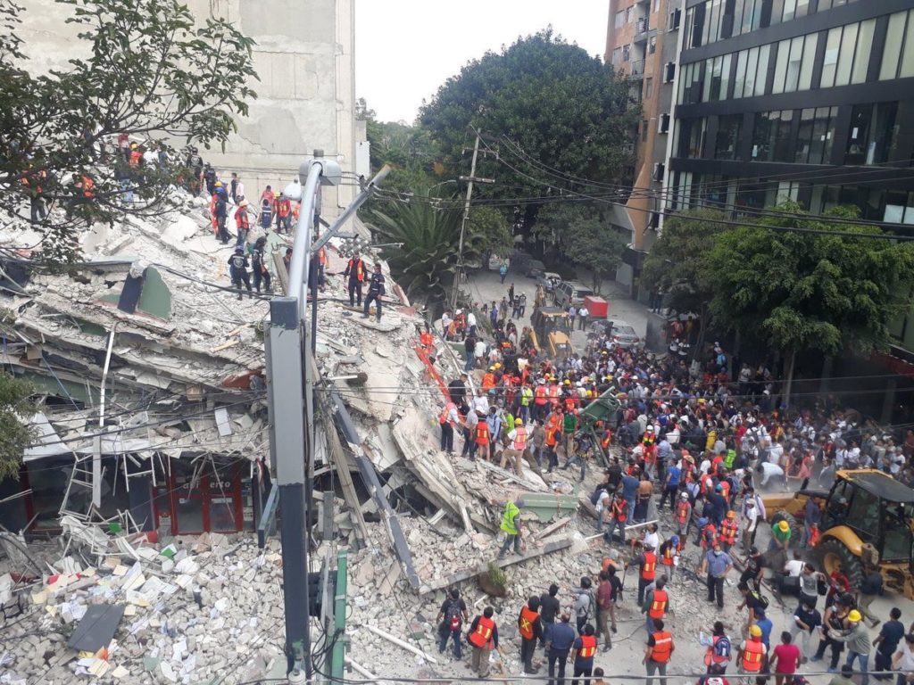 Se eleva a 319 el número de muertos en México por el sismo