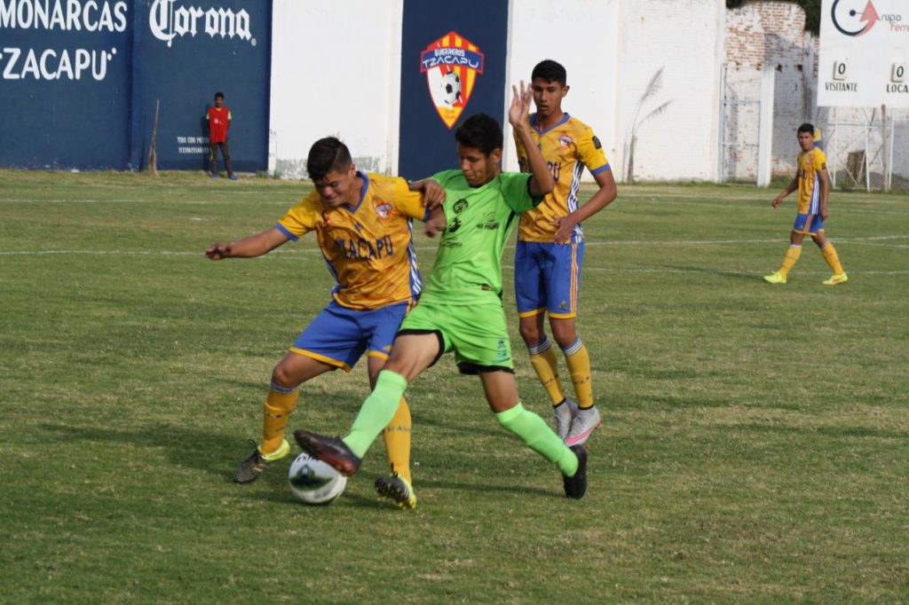 Par de roscas entre Zacapu y Atlético Valladolid