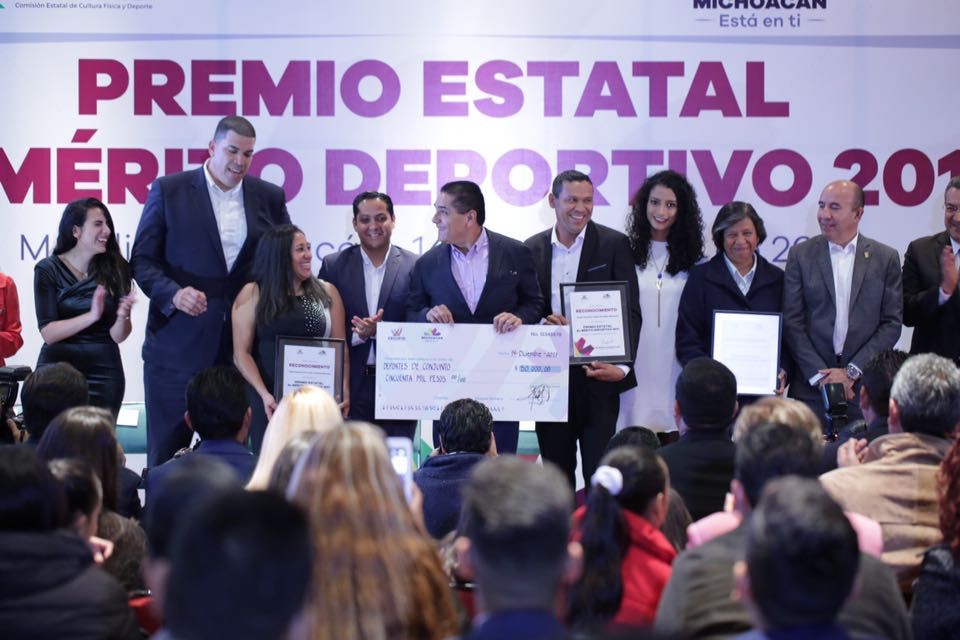 Los mejores deportistas de Michoacán del año 2017, recibieron el Premio Estatal al Mérito Deportivo que es la máxima condecoración que en materia deportiva otorga el Gobierno del Estado