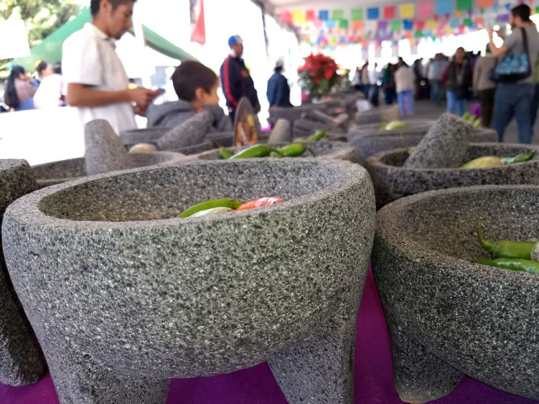 molcajete metate mas grandes del mundo San Nicolás de los Ranchos puebla  Primera Feria del Maíz 2018 - El Sol de México