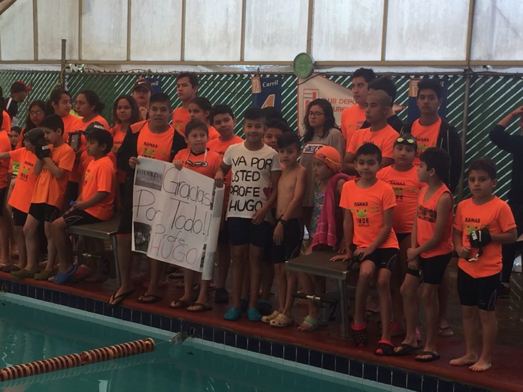 Brindan ha Hugo Macías en Liga de Natación