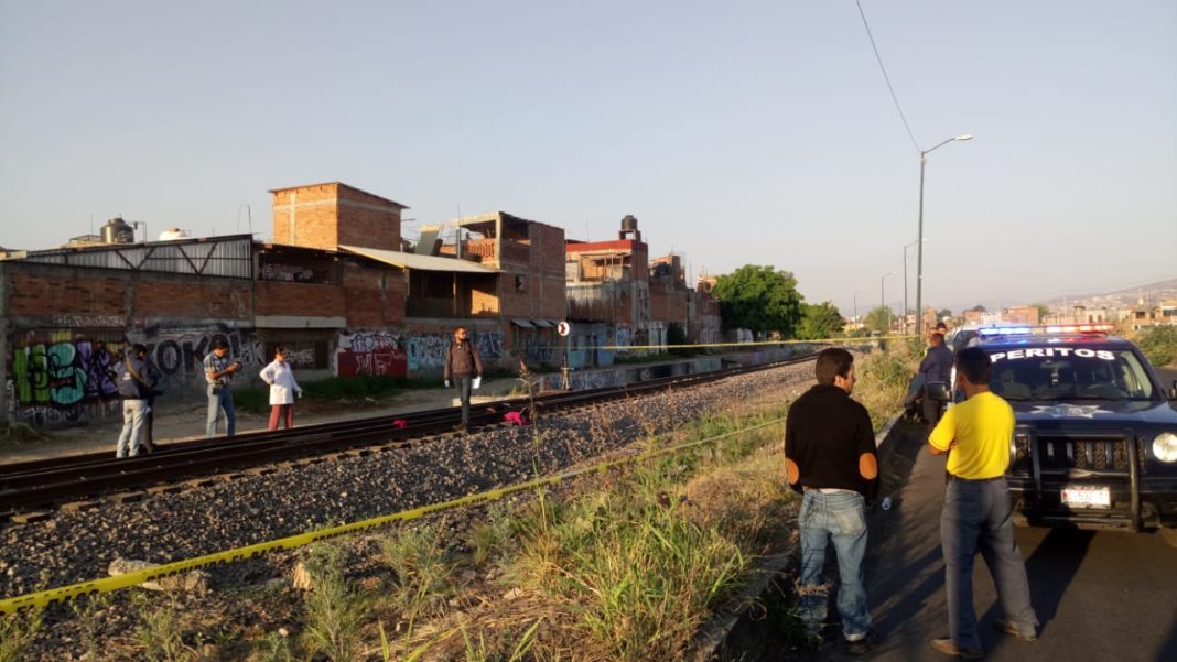 Tren arrolla a persona en Morelia