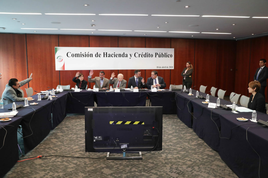 Comisión ratifica a Úrsula Carreño como subsecretaria de Hacienda