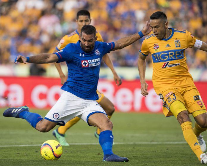 Cruz Azul empata y mantiene esperanza de Liguilla