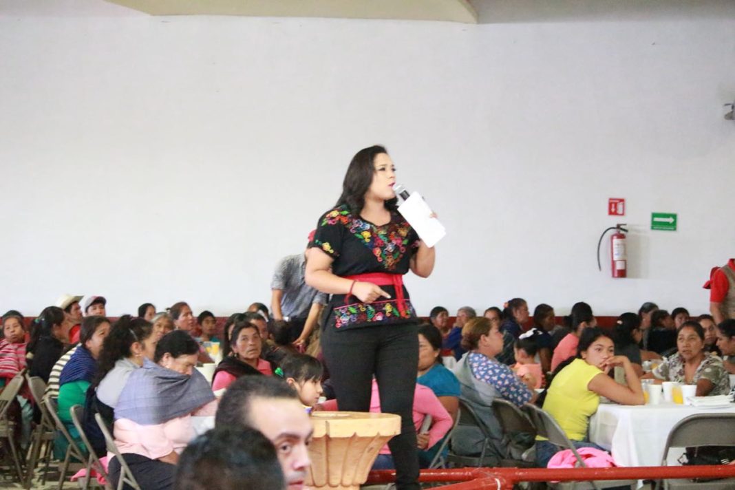 Quiroga brinda respaldo a Xochitl Ruiz