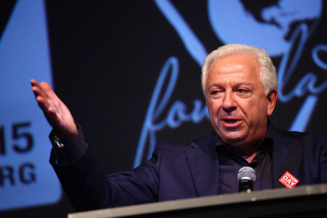 Paul Marciano renuncia a Guess