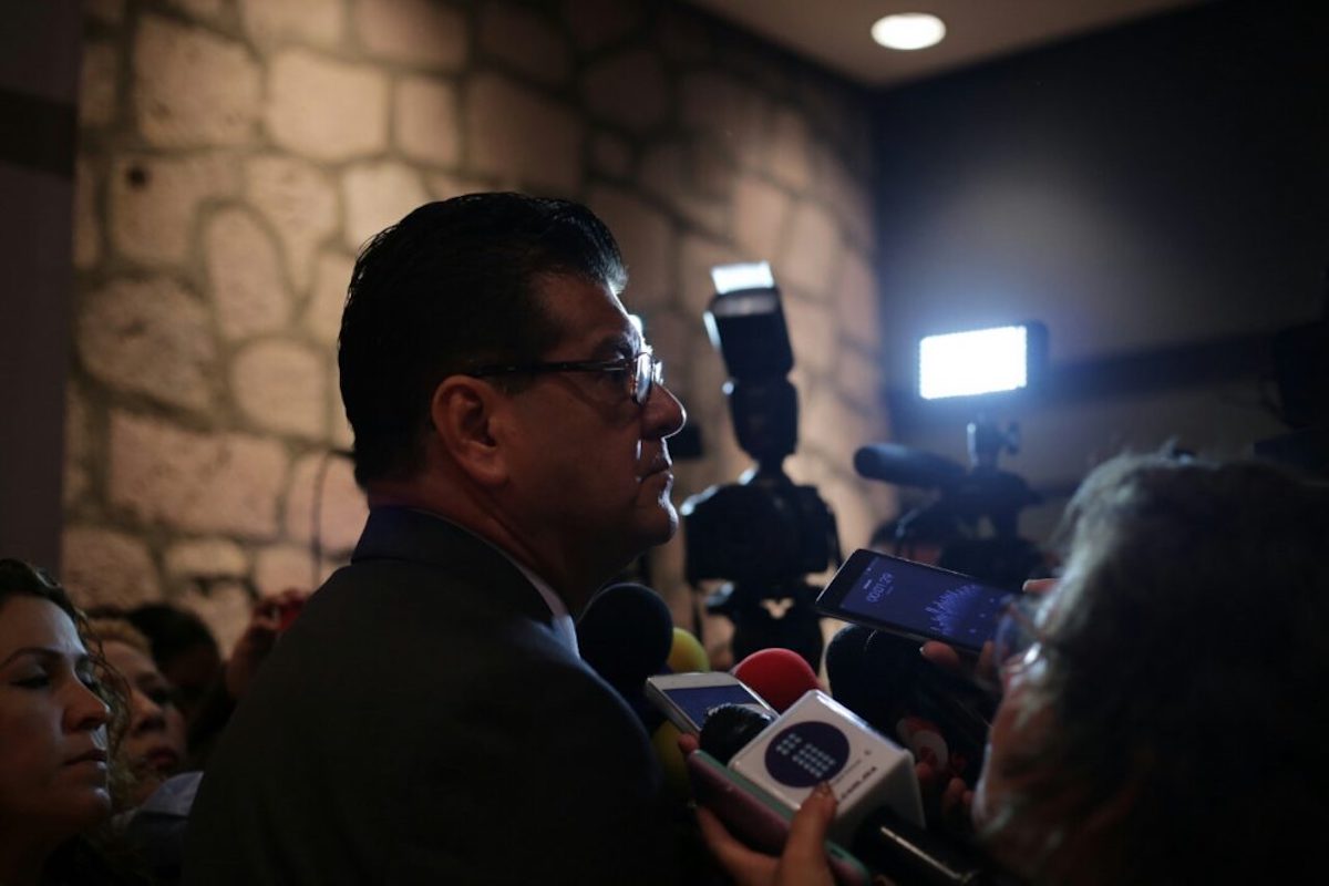 65 Alcaldes electos de Michoacán dicen si al Mando Único Juan Bernardo Corona Martínez, Secretario de Seguridad Pública