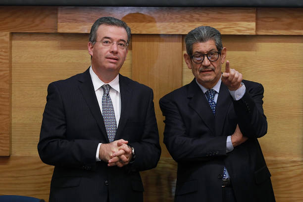 Subgobernador de Banxico anuncia su salida