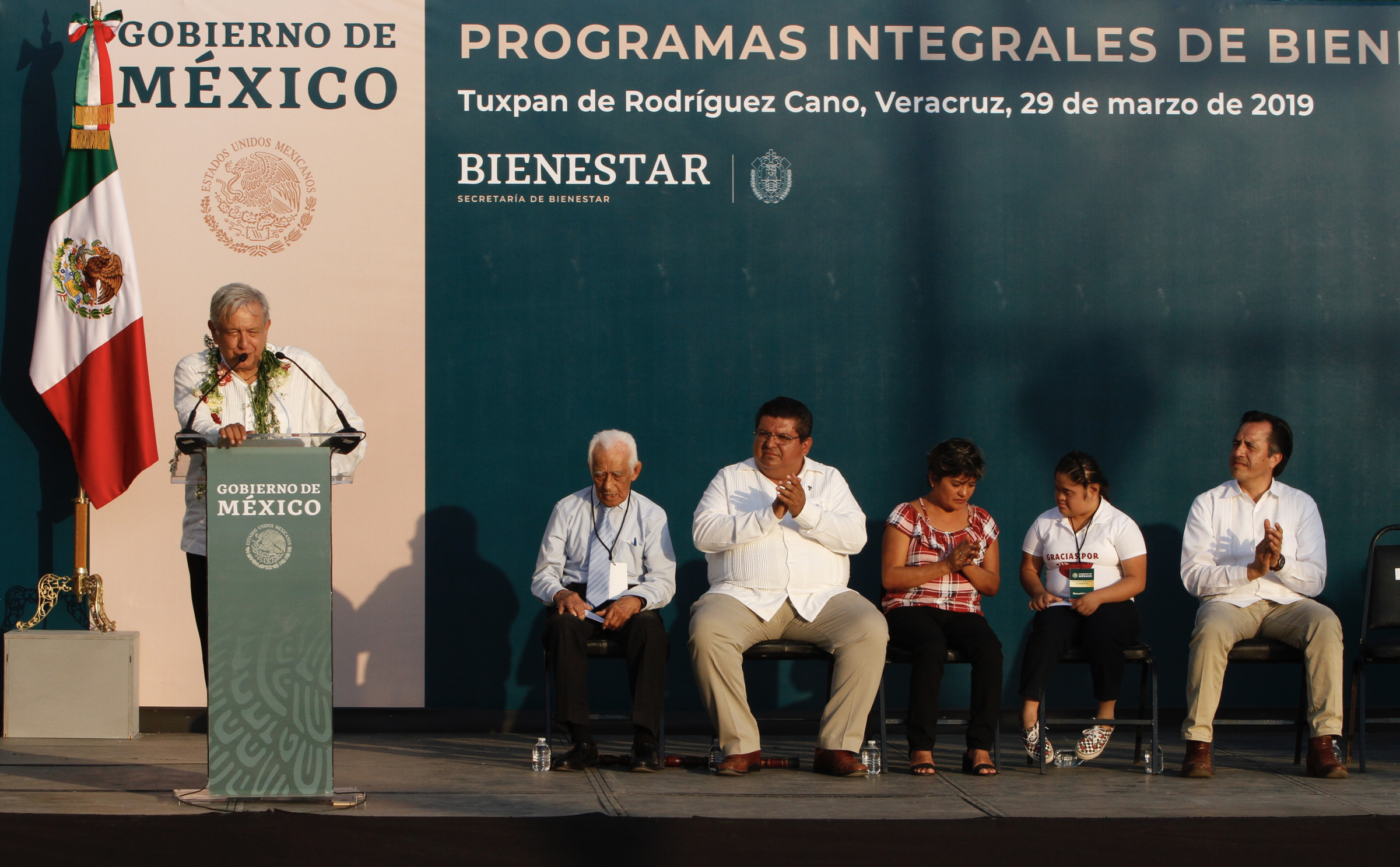 Amor y paz con Estados Unidos, expresa AMLO