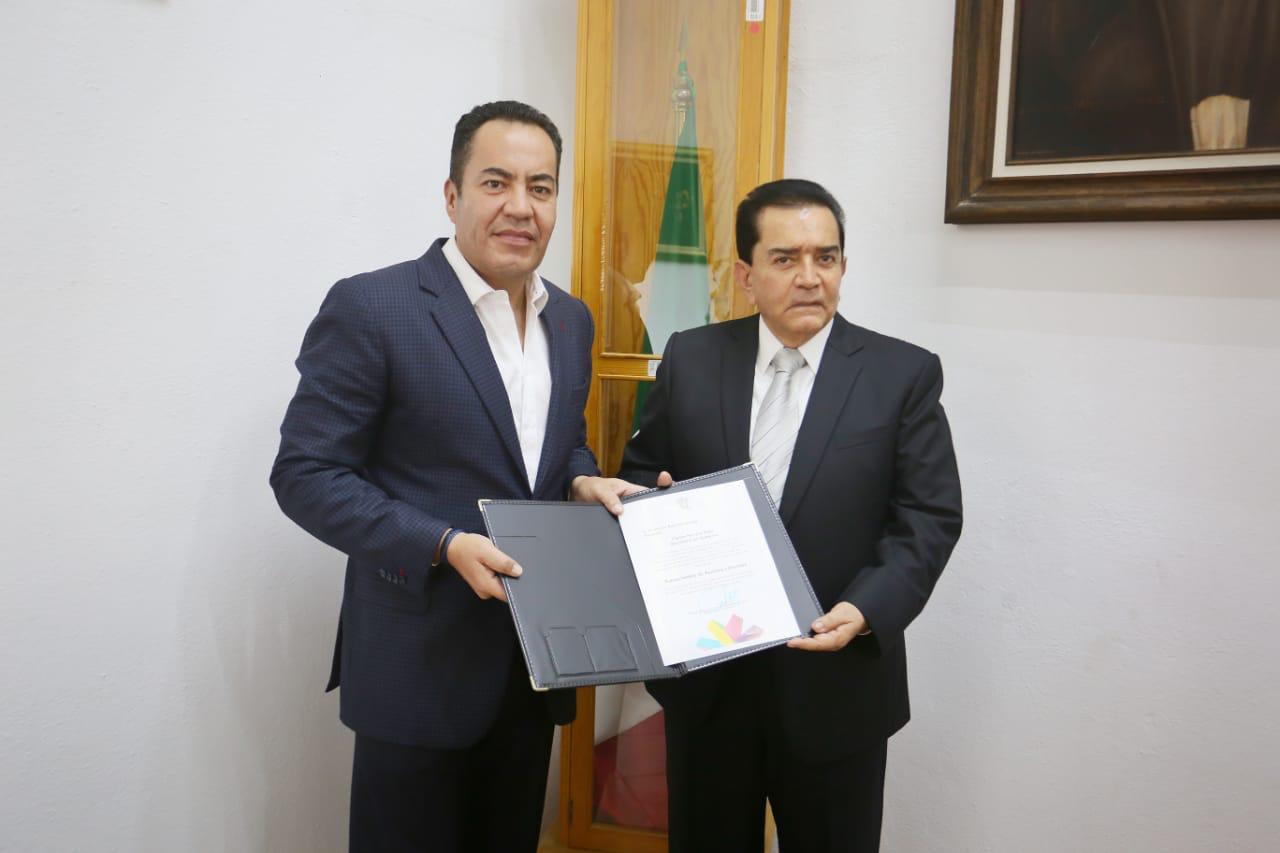 Entrega Carlos Herrera nombramiento a nuevo subsecretario de Asuntos Laborales