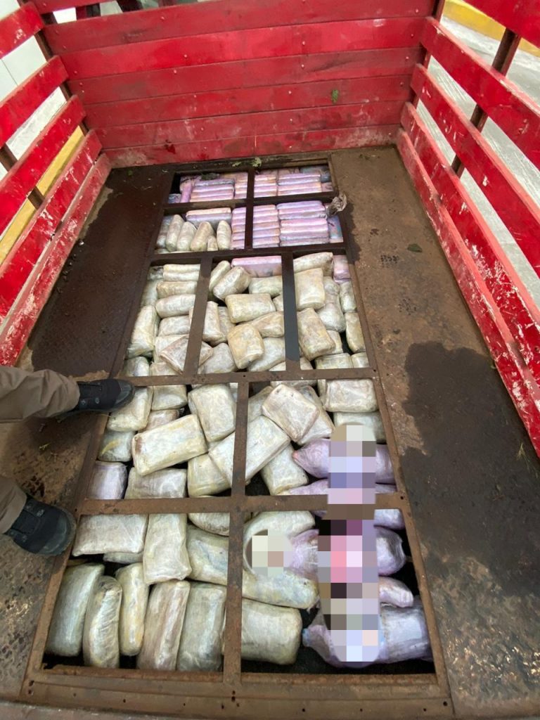 FGR y SEDENA aseguran 107 kilos de cocaína