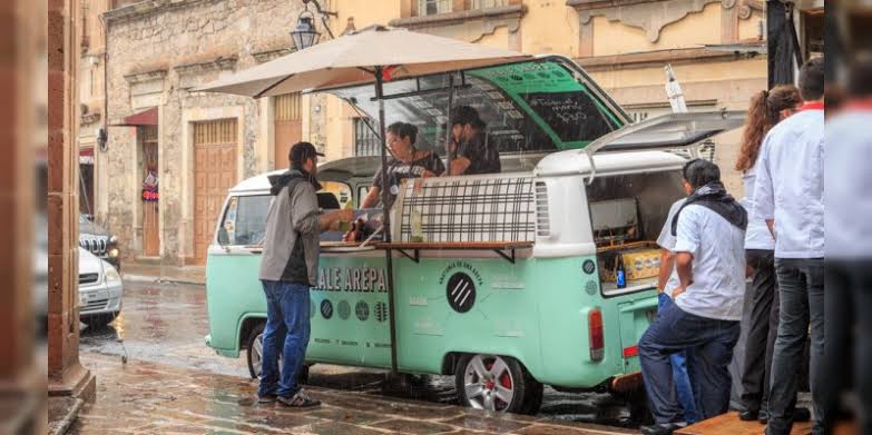 Ayuntamiento va contra foodtruck; son considerados ambulantes