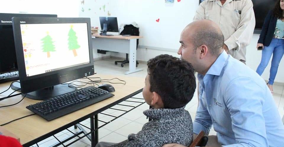 Con caída de zoom inicia clases más de un millón de alumnos michoacanos