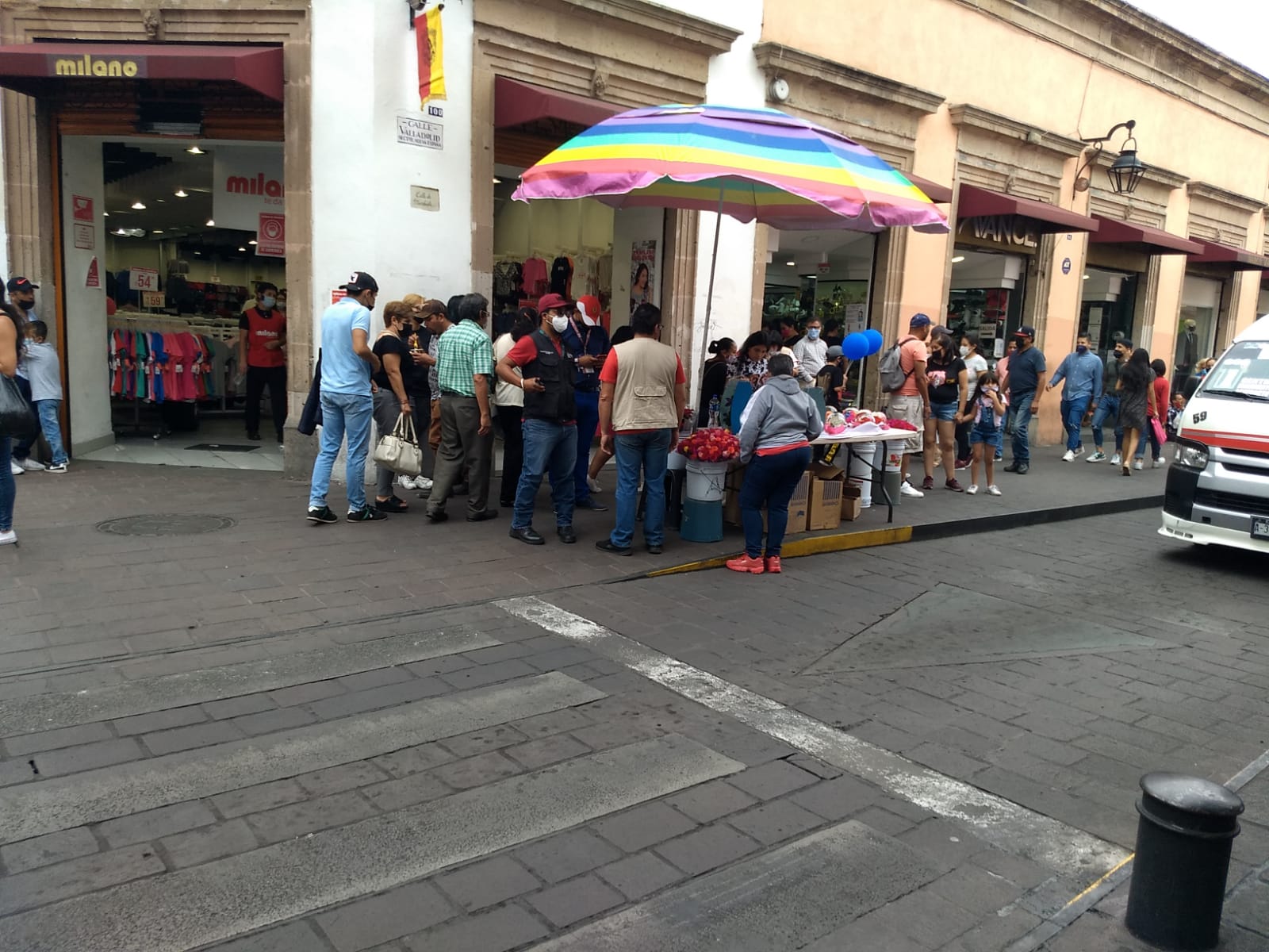 Prolifera ambulantaje en centro histórico por 10 de mayo