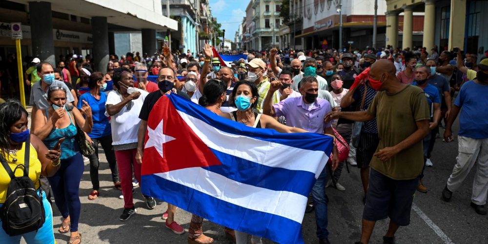 Biden anuncia sanciones contra funcionarios de Cuba