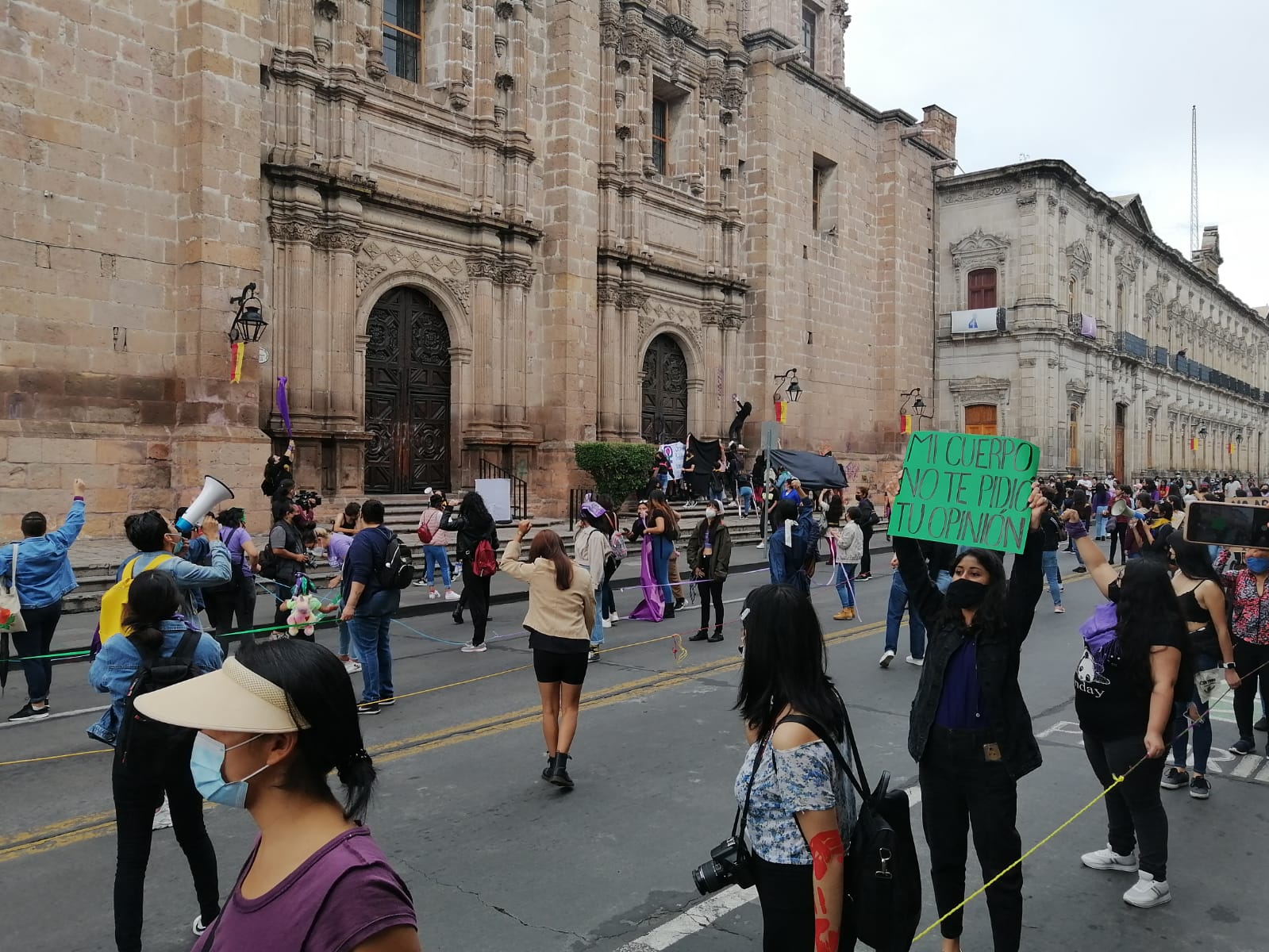 afectados manifestación feministas