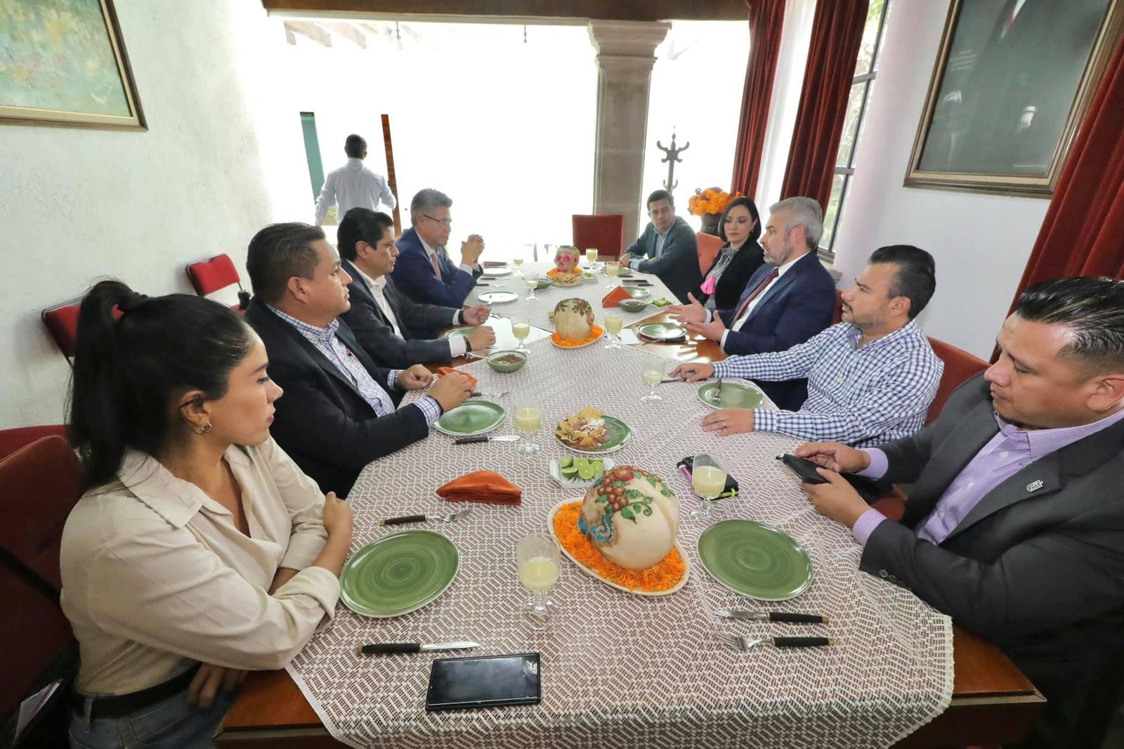 encerrona comilona diputados gobernador