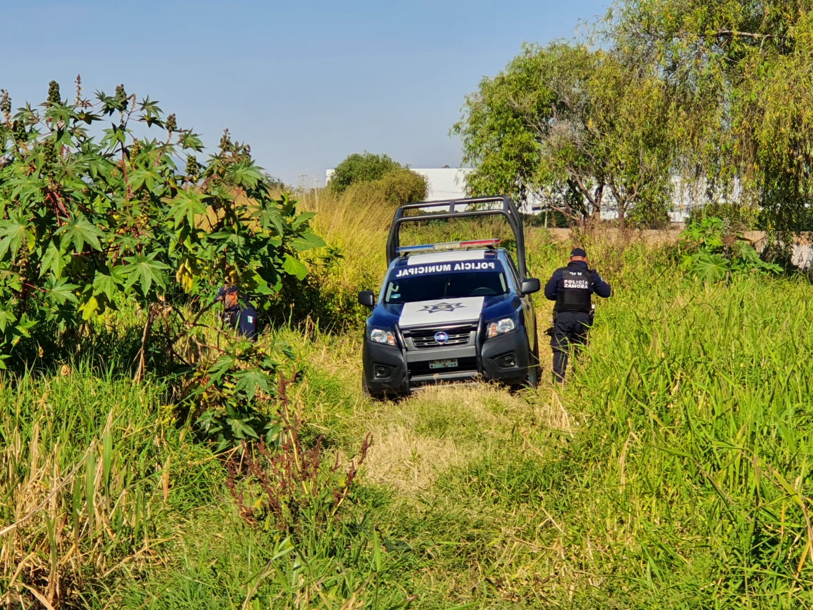 Localizan un cadáver flotando en el Río Nuevo