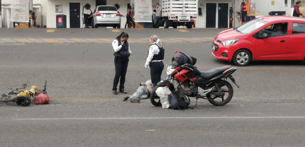 Adulto mayor arrollado motociclista