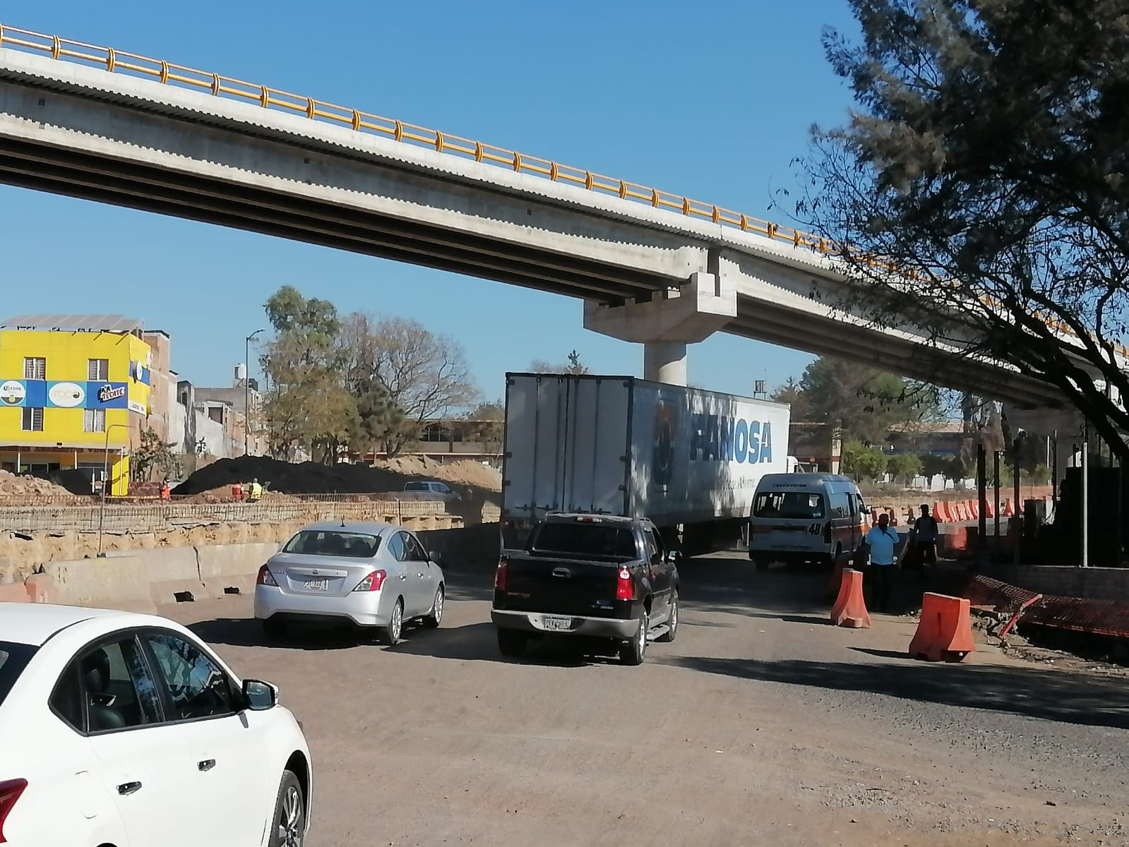 Puentes peatonales del Tecnológico, un peligro para los estudiantes