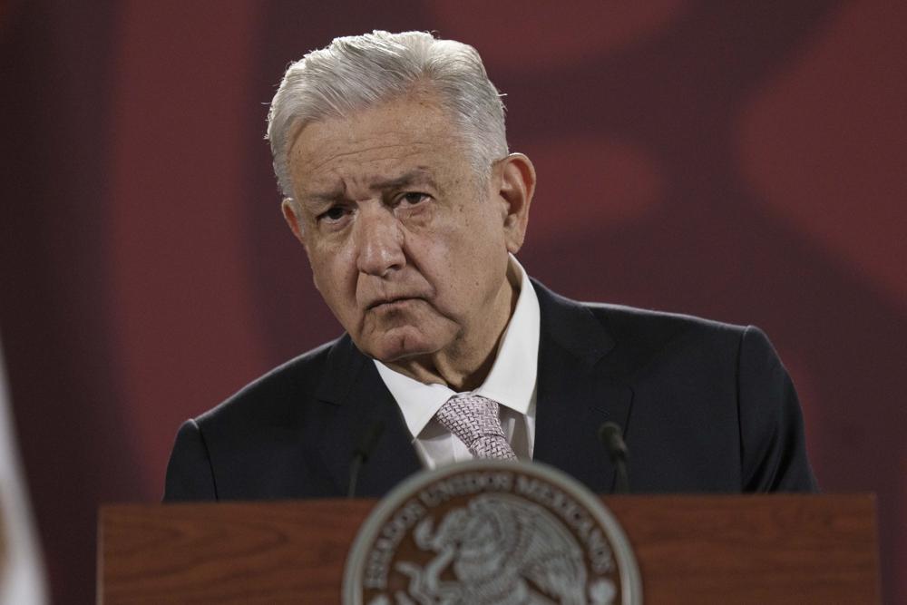 Gobierno tiene poca aceptación de personas con estudios: AMLO