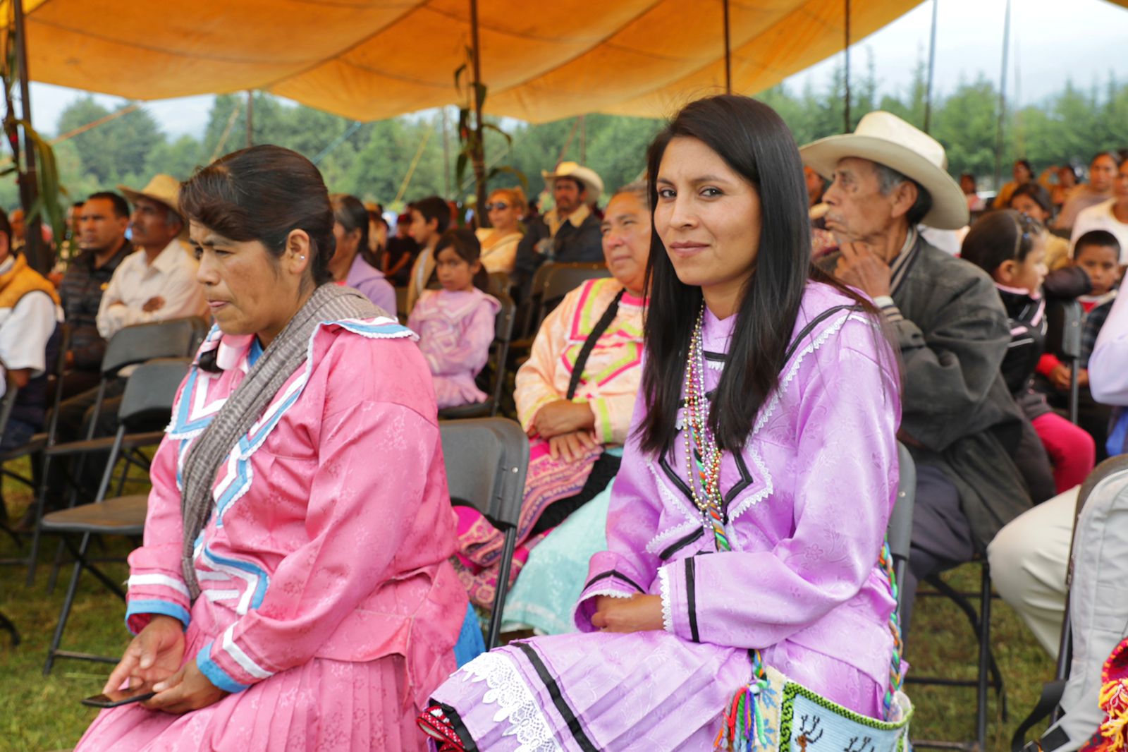 Inaugura Bedolla obras en la comunidad indígena de Crescencio Morales