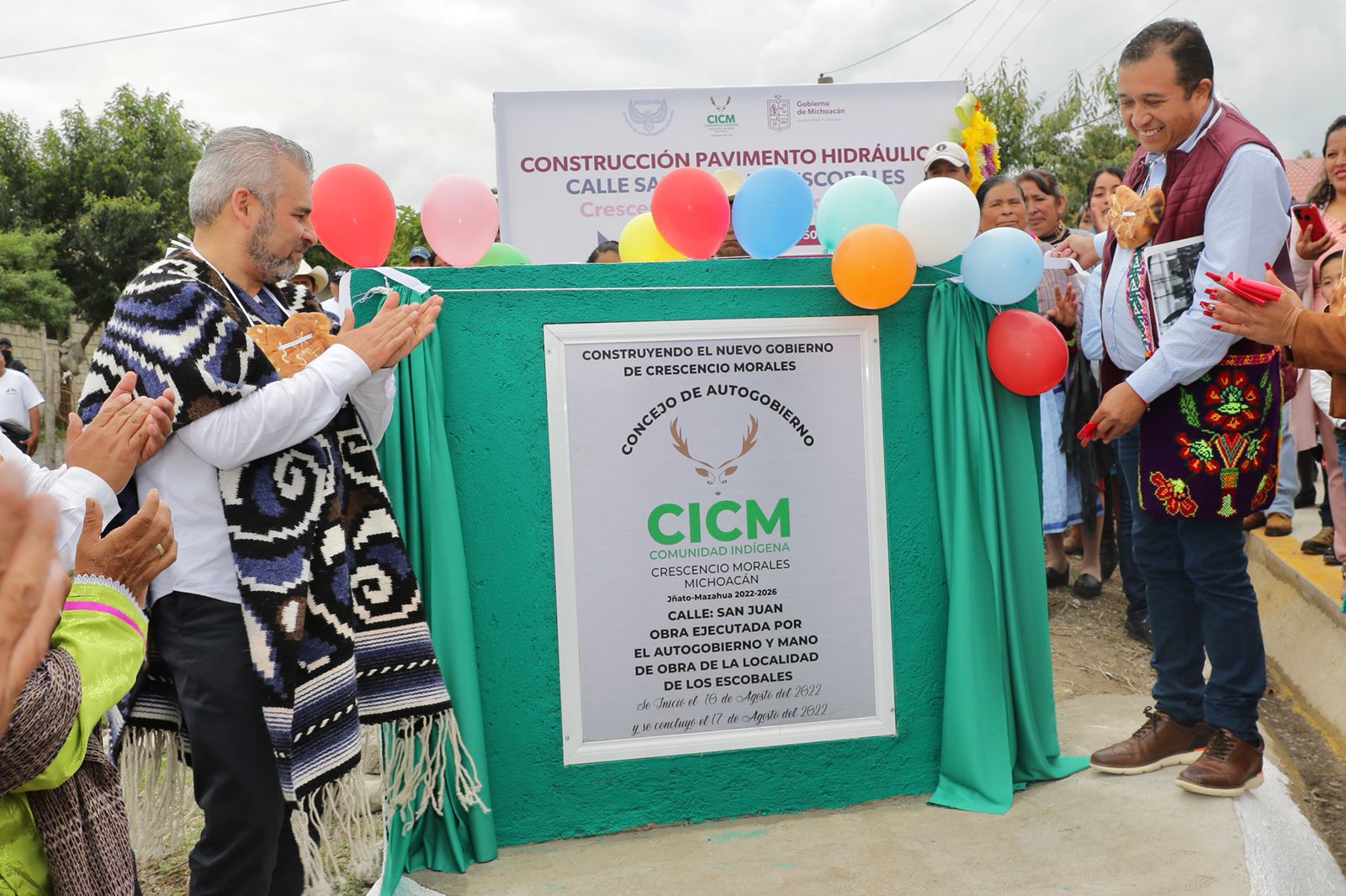 Inaugura Bedolla obras en la comunidad indígena de Crescencio Morales