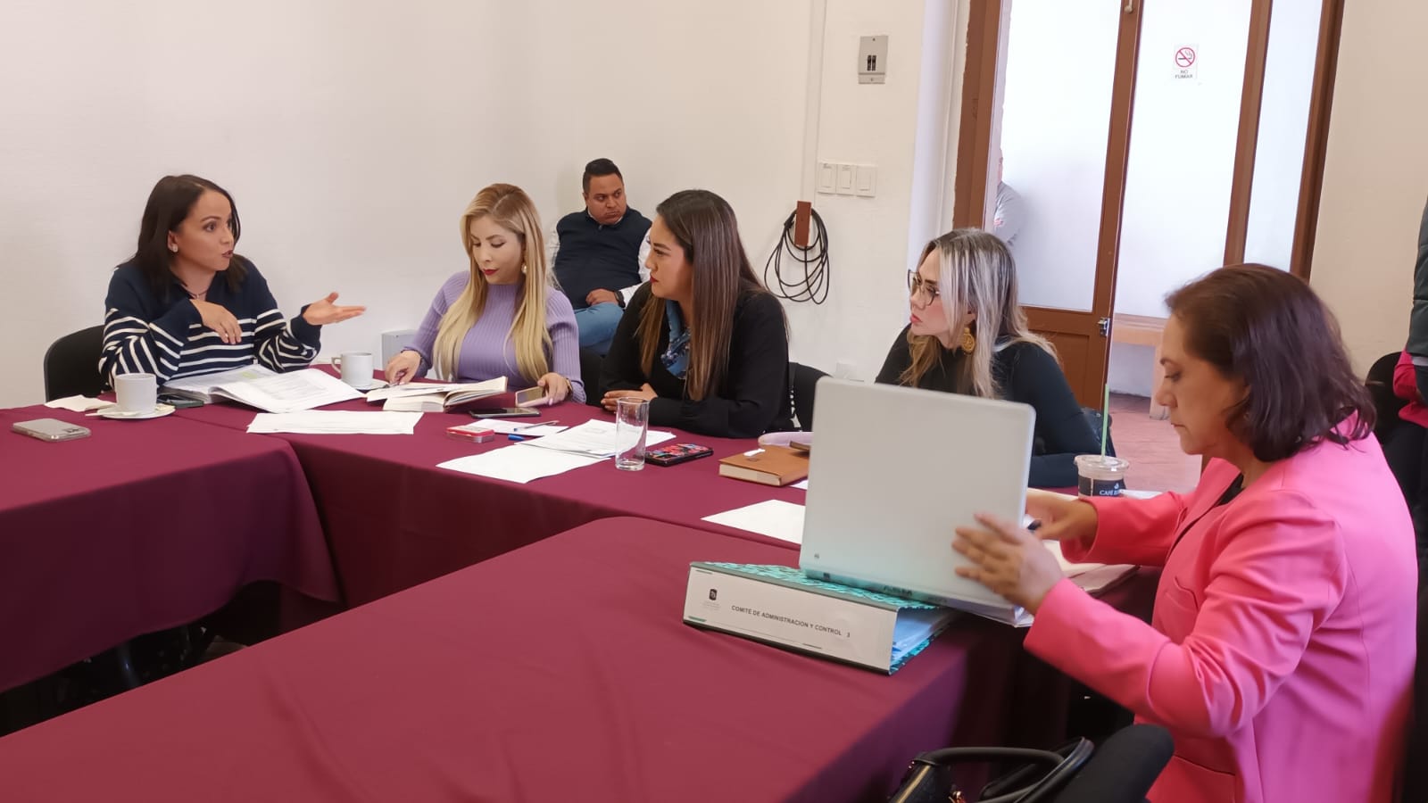 Desaíra titular de Unidad de Evaluación a Comité de Administración