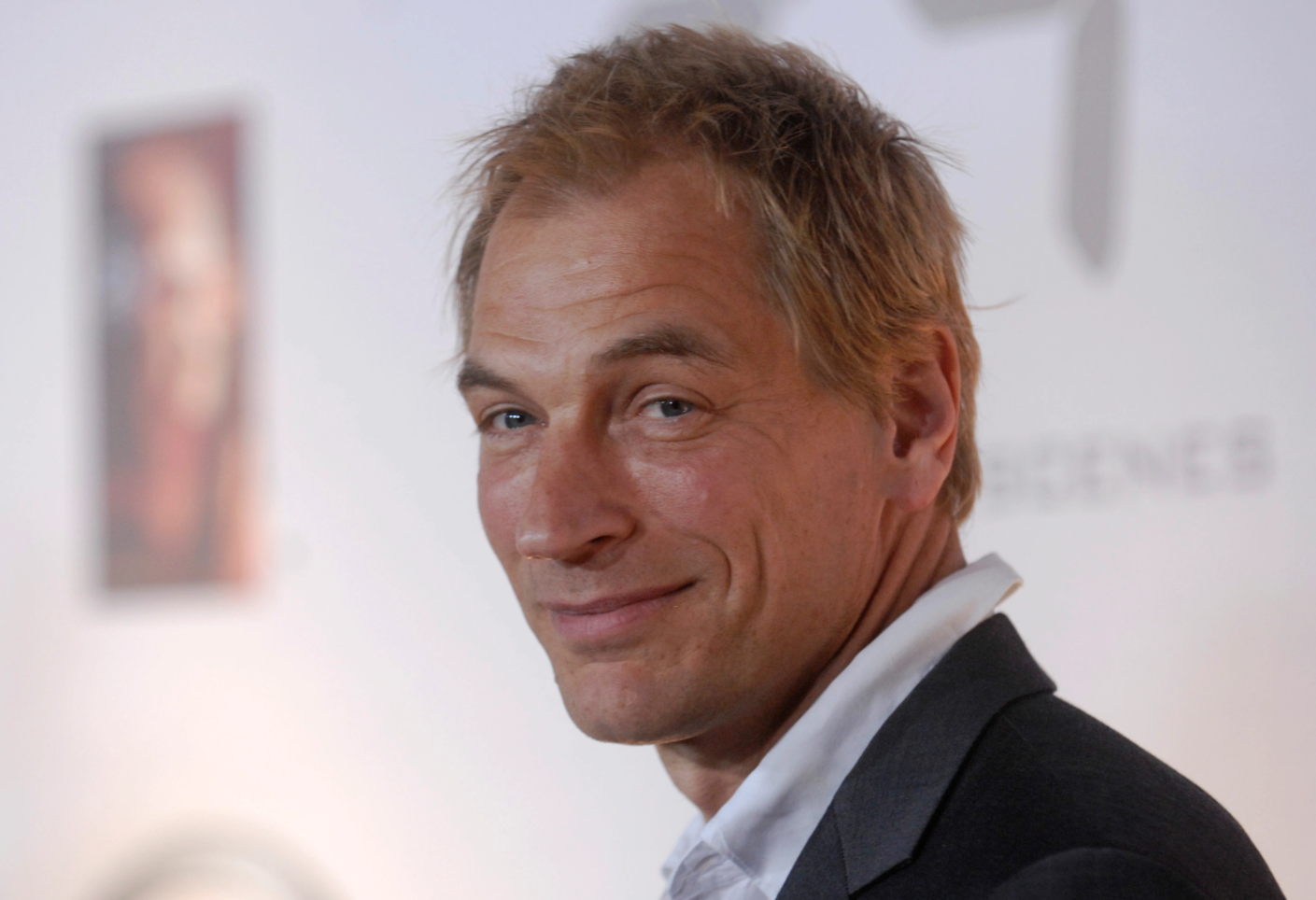 Restos del actor Julian Sands son identificados