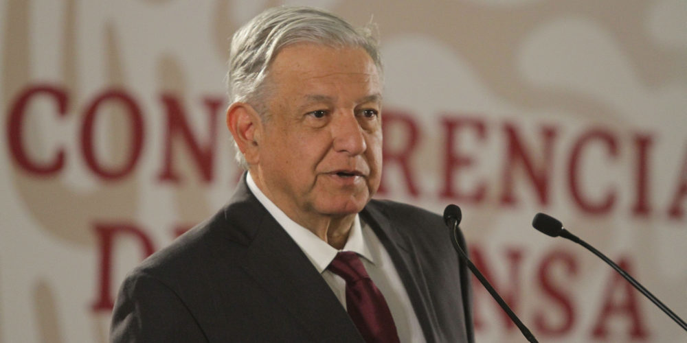 Acusa AMLO a Xóchitl Gálvez de recibir contratos por mil 500 mdp