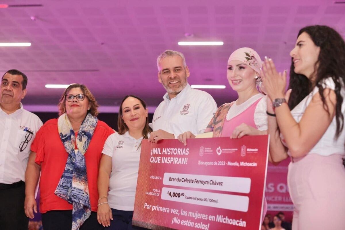 Bedolla respalda a mil mujeres con cáncer; beneficiarias reciben 4 mil pesos mensuales