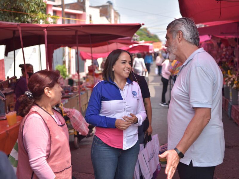 Con recorridos por el Distrito 11, Andrea Villanueva inicia su Segundo Informe de Labores