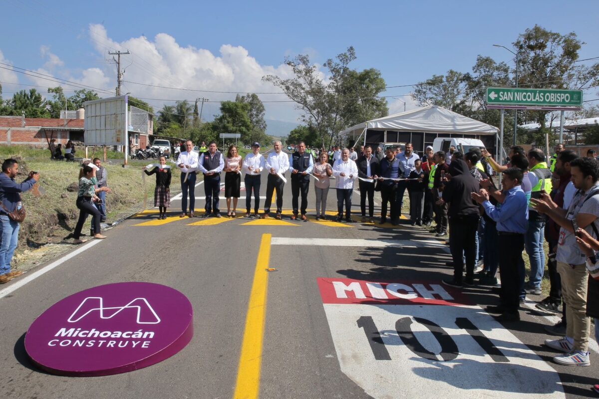 En Cointzio, inaugura Bedolla primer tramo rehabilitado de obras multianuales