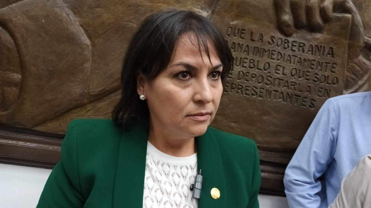 Sugiere Mónica Pérez combatir inseguridad con valores