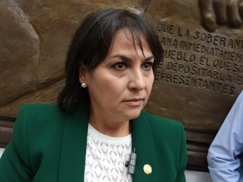 Sugiere Mónica Pérez combatir inseguridad con valores