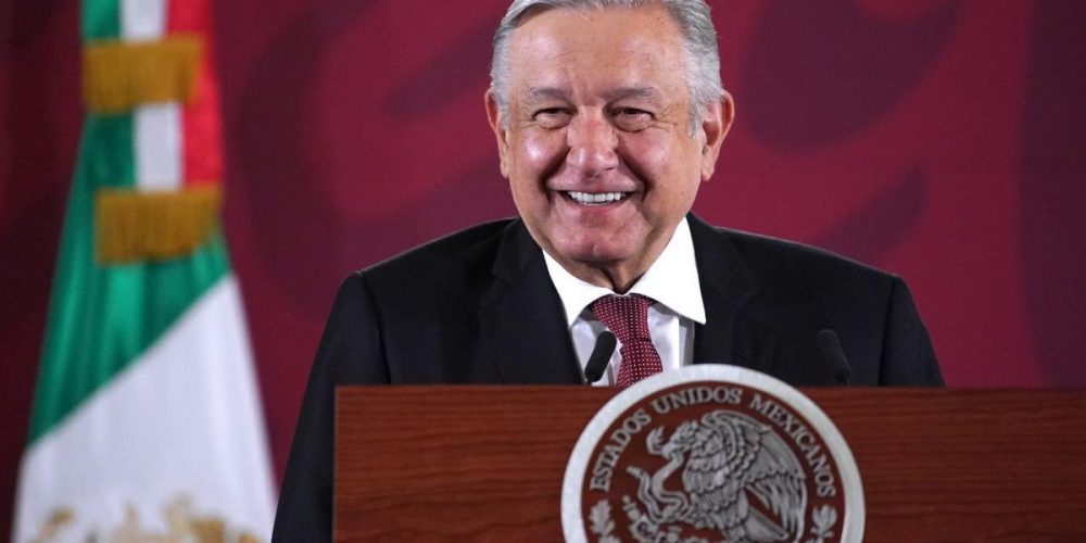 Celebra AMLO aprobación del Presupuesto 2024