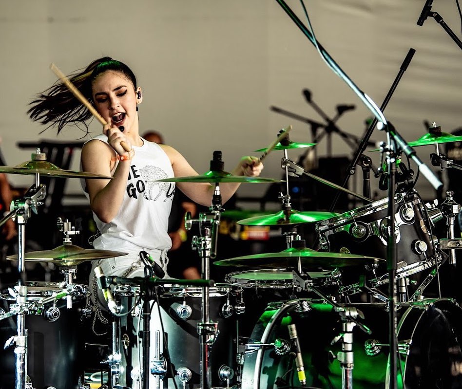 Mexicana gana premio a Mejor Baterista Rock 2023