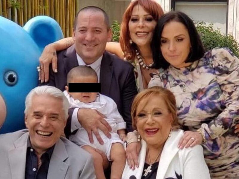 Luis Enrique Guzmán y familia