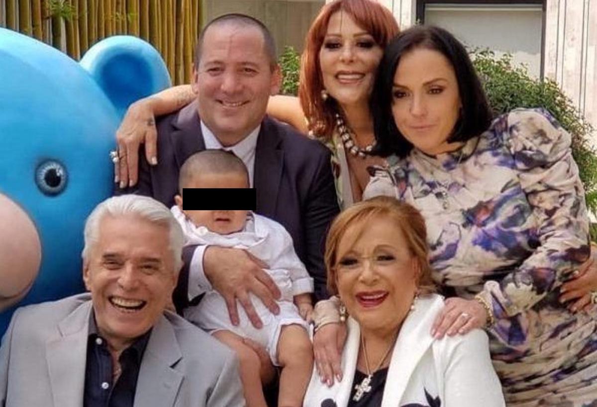 Luis Enrique Guzmán y familia