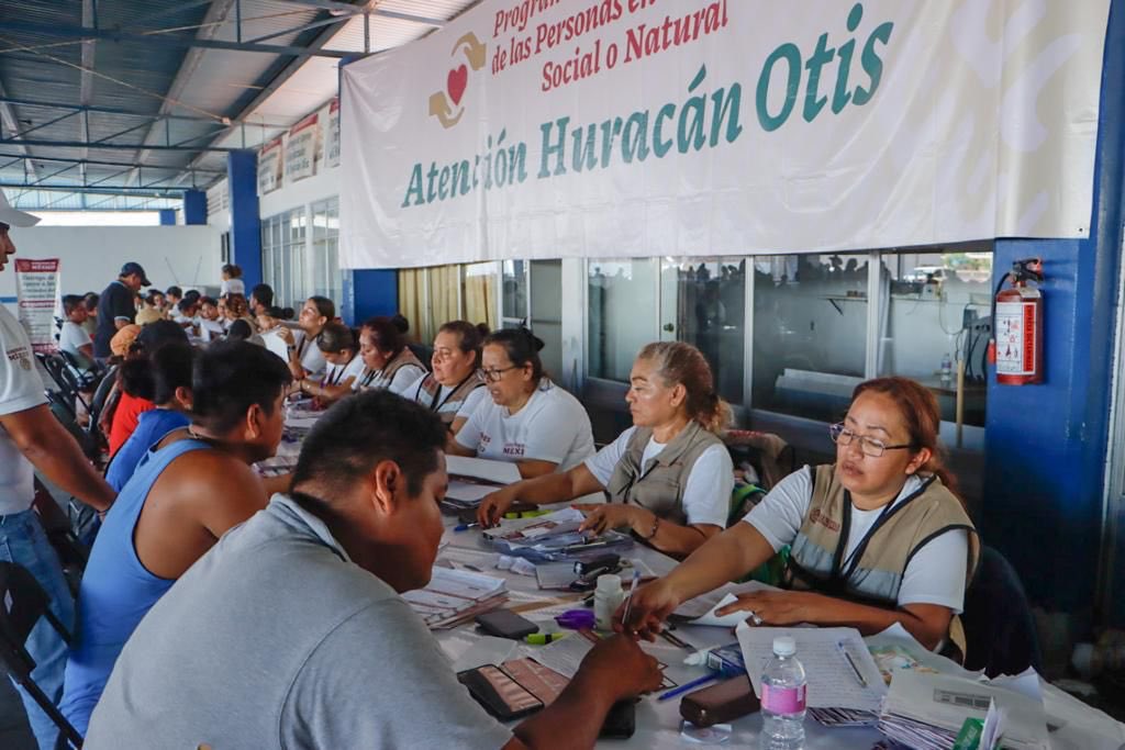 personas afectadas por huracán Otis