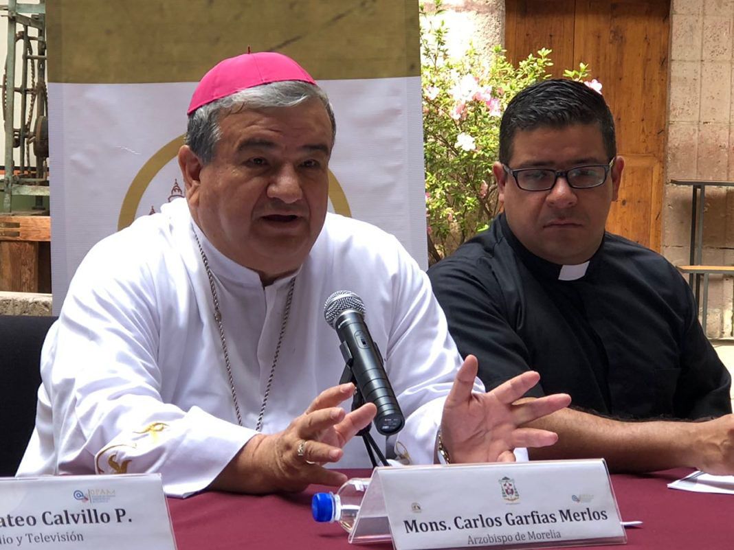 Arzobispo de Morelia entrega de lista de sacerdotes inhabilitados